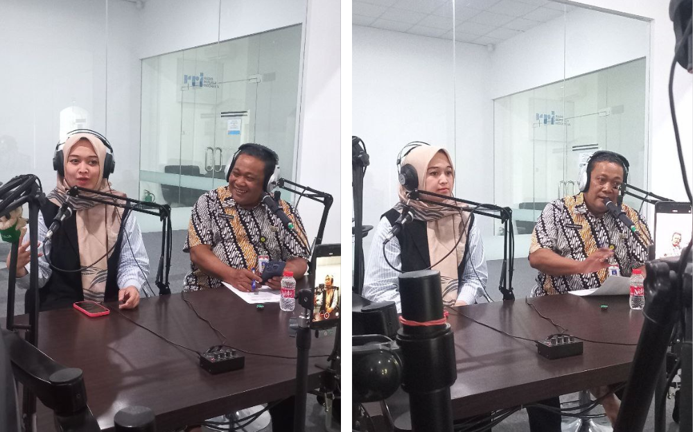 Dialog Interaktif (Talkshow) di Stasiun RRI Surakarta